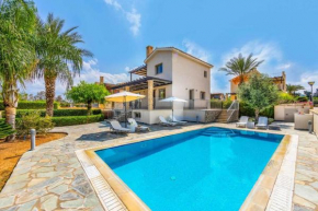 Villa Veronica - 3 Bedroom Beach Villa with private Swimming Pool
